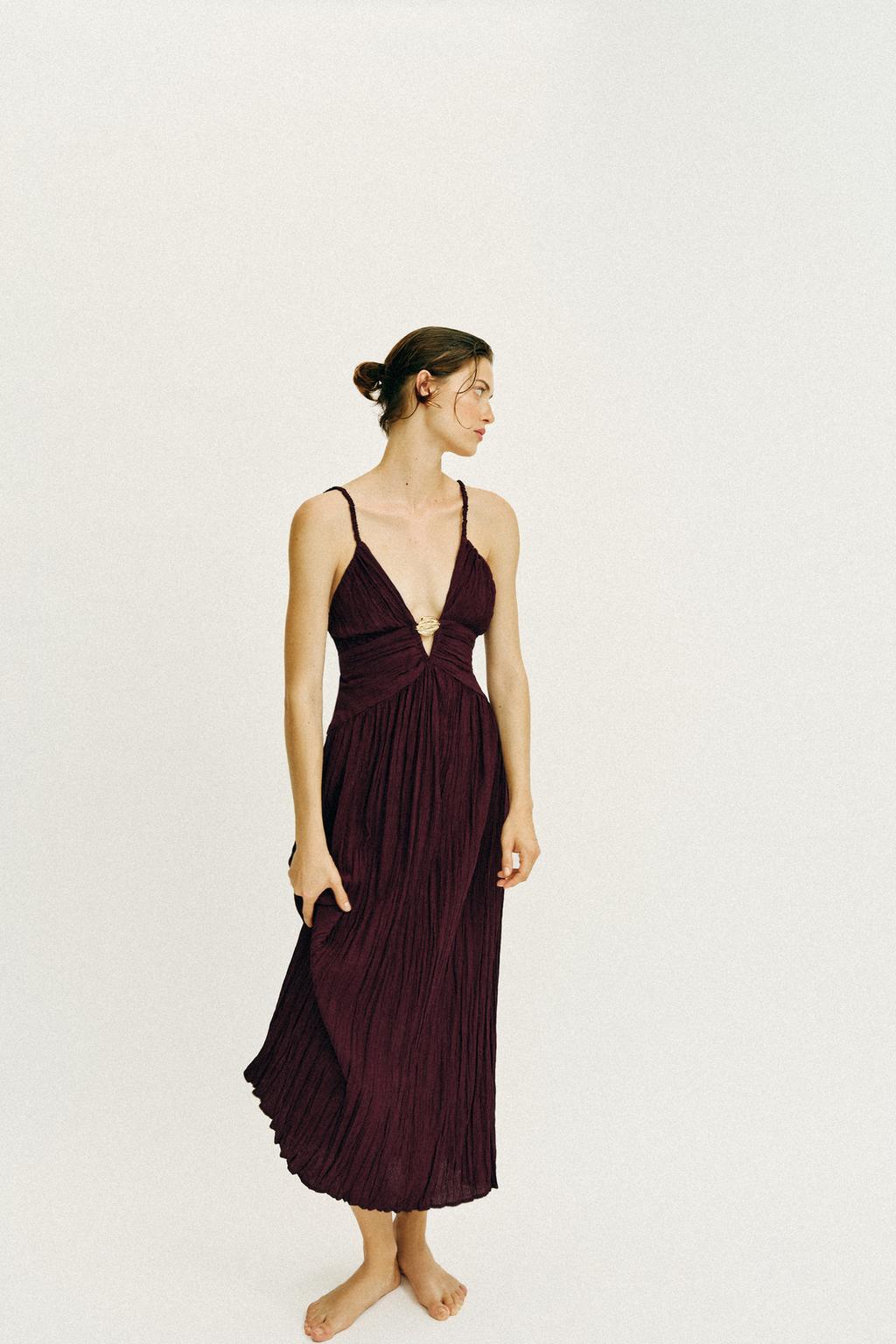 ROBE MI-LONGUE AVEC ACCESSOIRES
